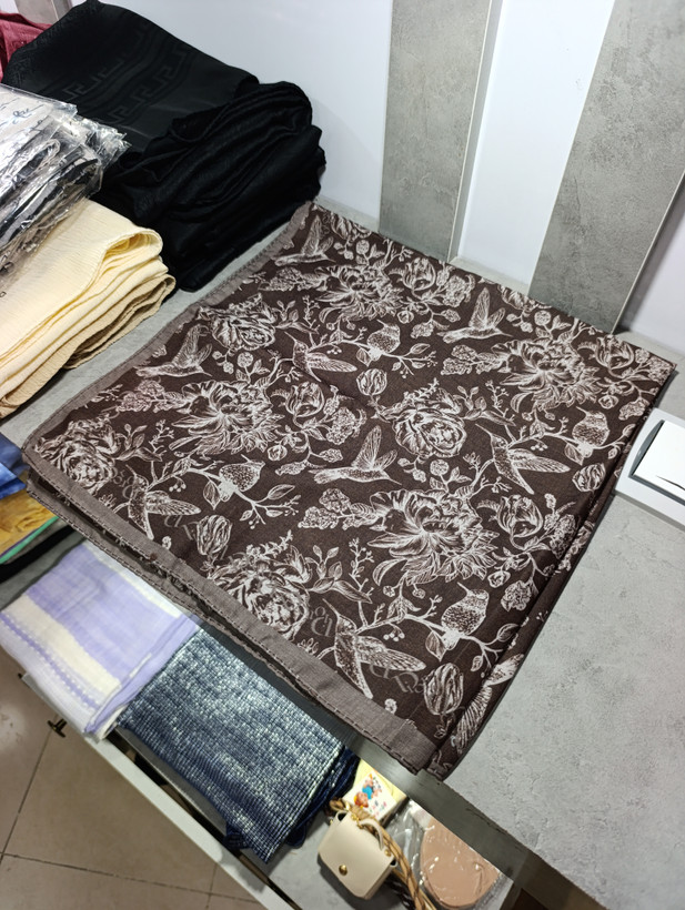 مینی اسکارف دخترانه مدل مارکدار قهوه ایی نخ پنبه نرم کد 6544
